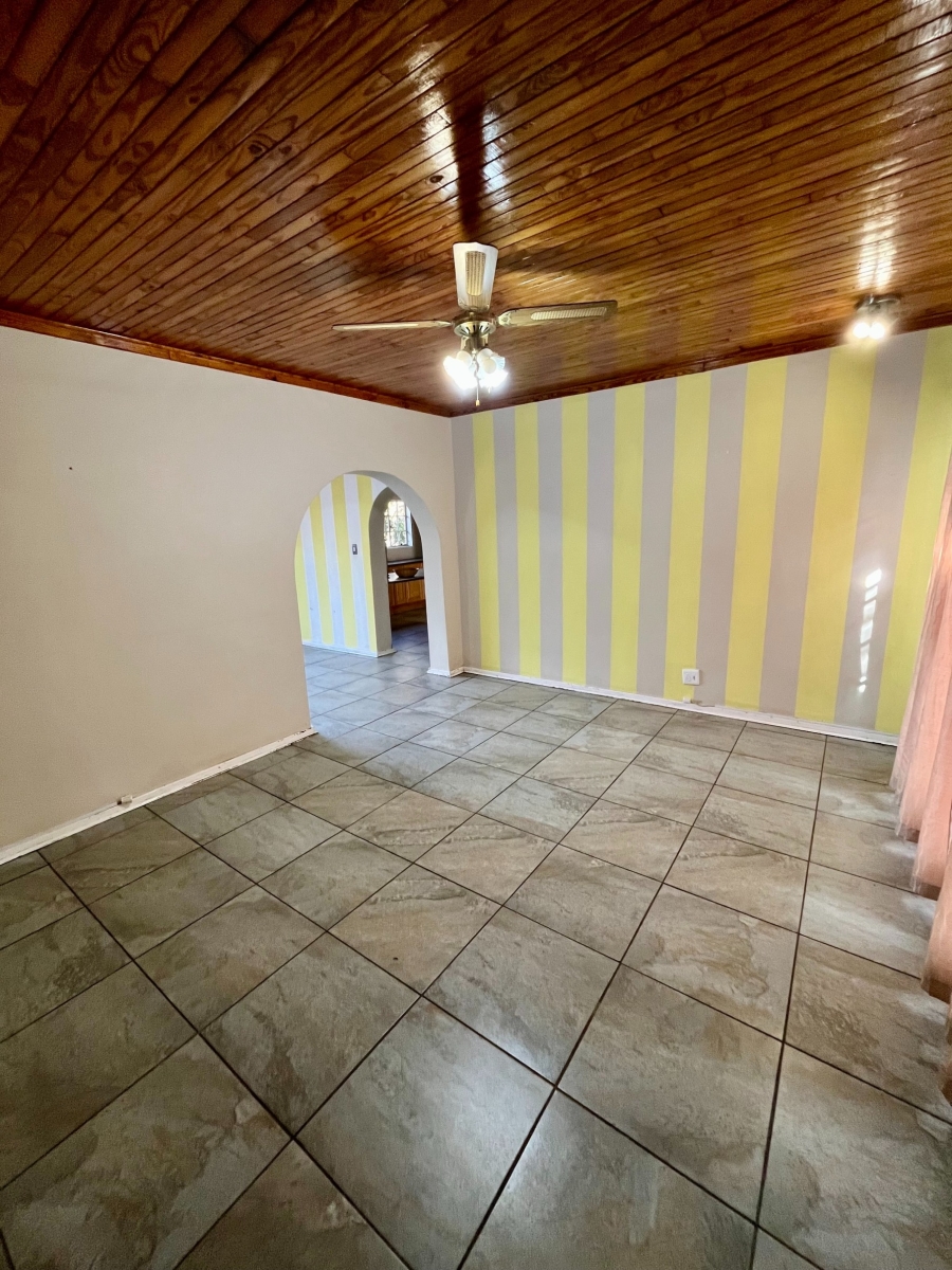 4 Bedroom Property for Sale in Flamwood North West